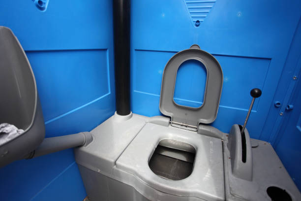 Best Portable restroom trailer rental  in Fond Du Lac, WI